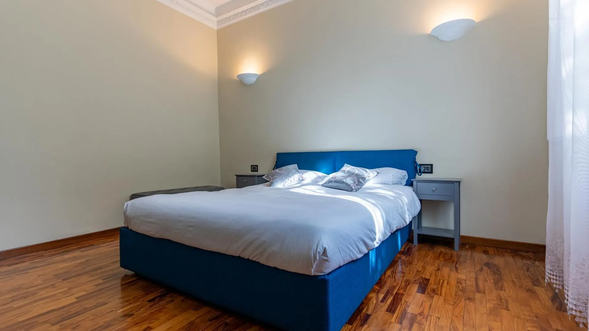 Guesthost -Oronzo Apartment Washington Милан